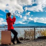 Minimalistisch reisen: Eva Manshausen gibt Tipps für stressfreies Reisen mit leichtem Gepäck